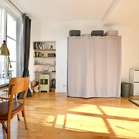 Charming Studio In Sentier